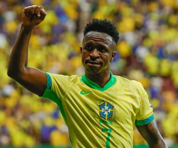 Brasil se impone 2-1 ante Colombia gracias a un gol tardío de Vinicius que silenció las crítica